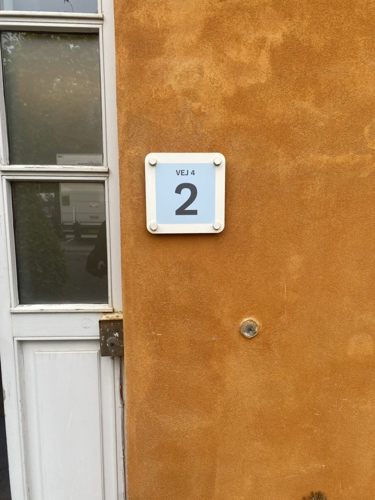 Vej 4, number 2
